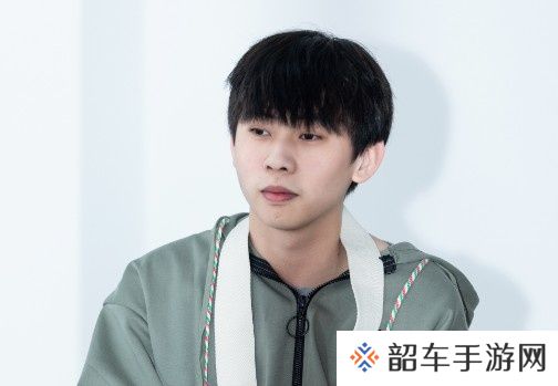 icon：前天Ale跟我打电话还说他们和HLE打训练赛有来有回呢！